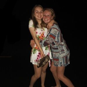 Meet your Posher, Wisteria